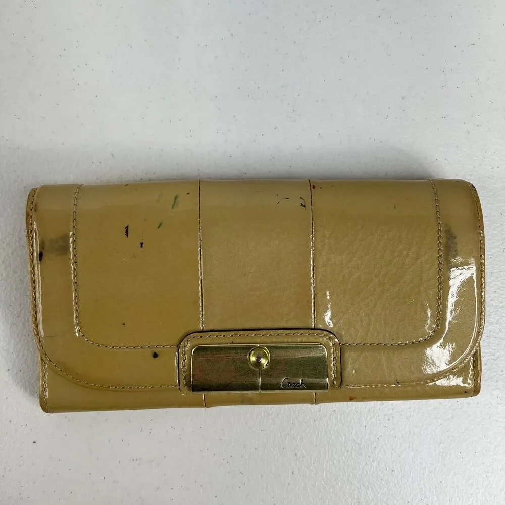 Coach Kristin Envelope Yellow Patent Leather‎ Flap Wallet Clutch ID Checkbook